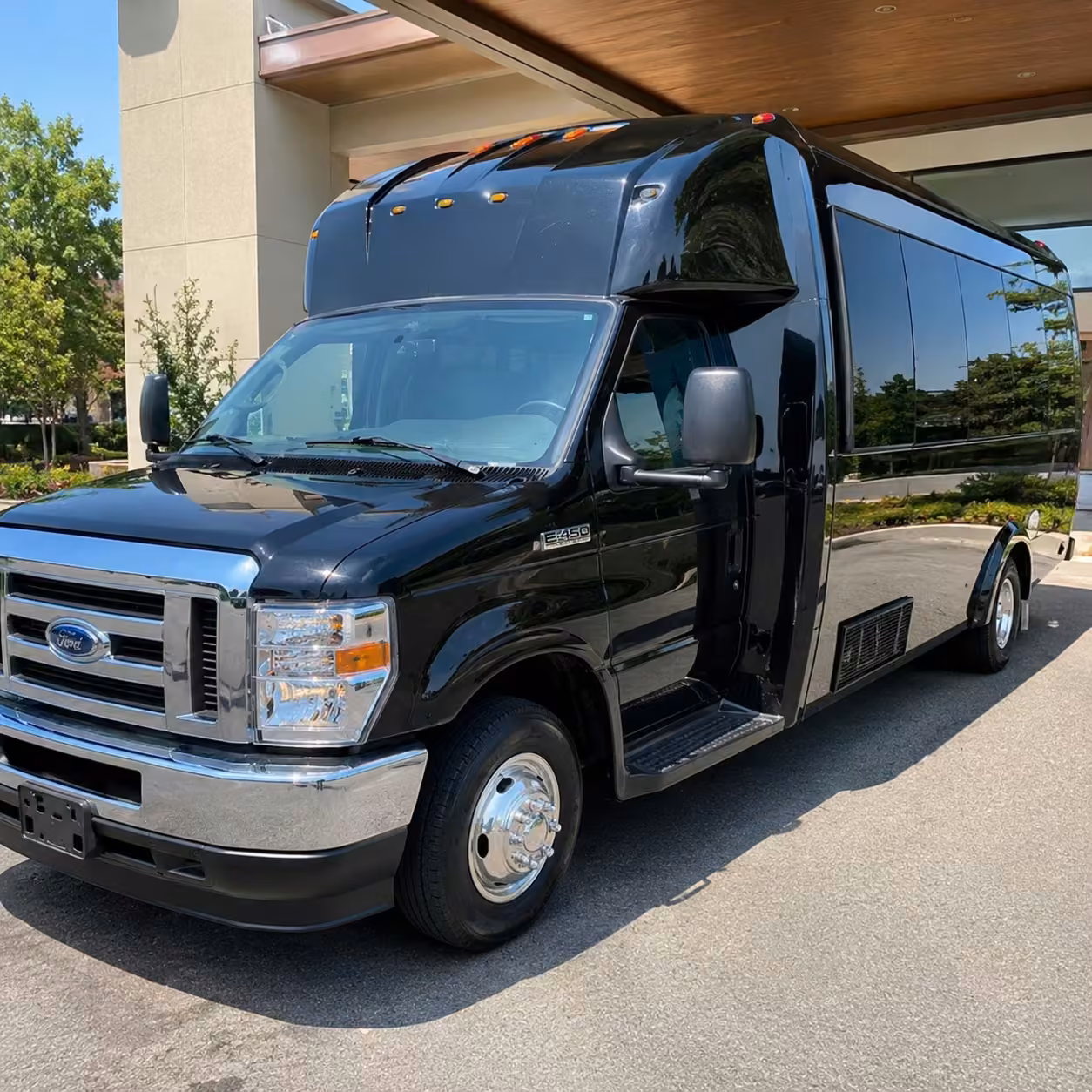25 passenger party bus